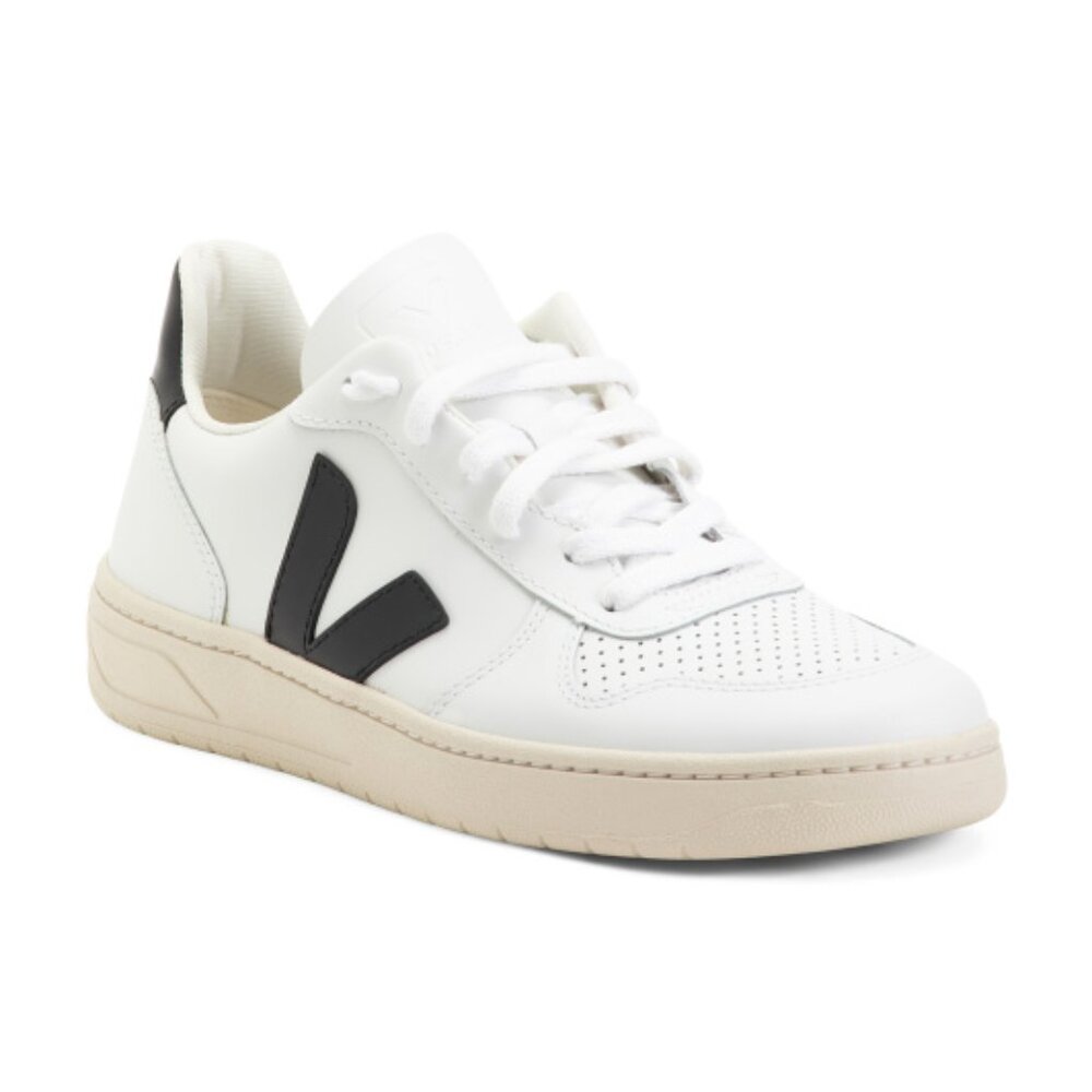 VEJA Leather Sneakers. Size 40